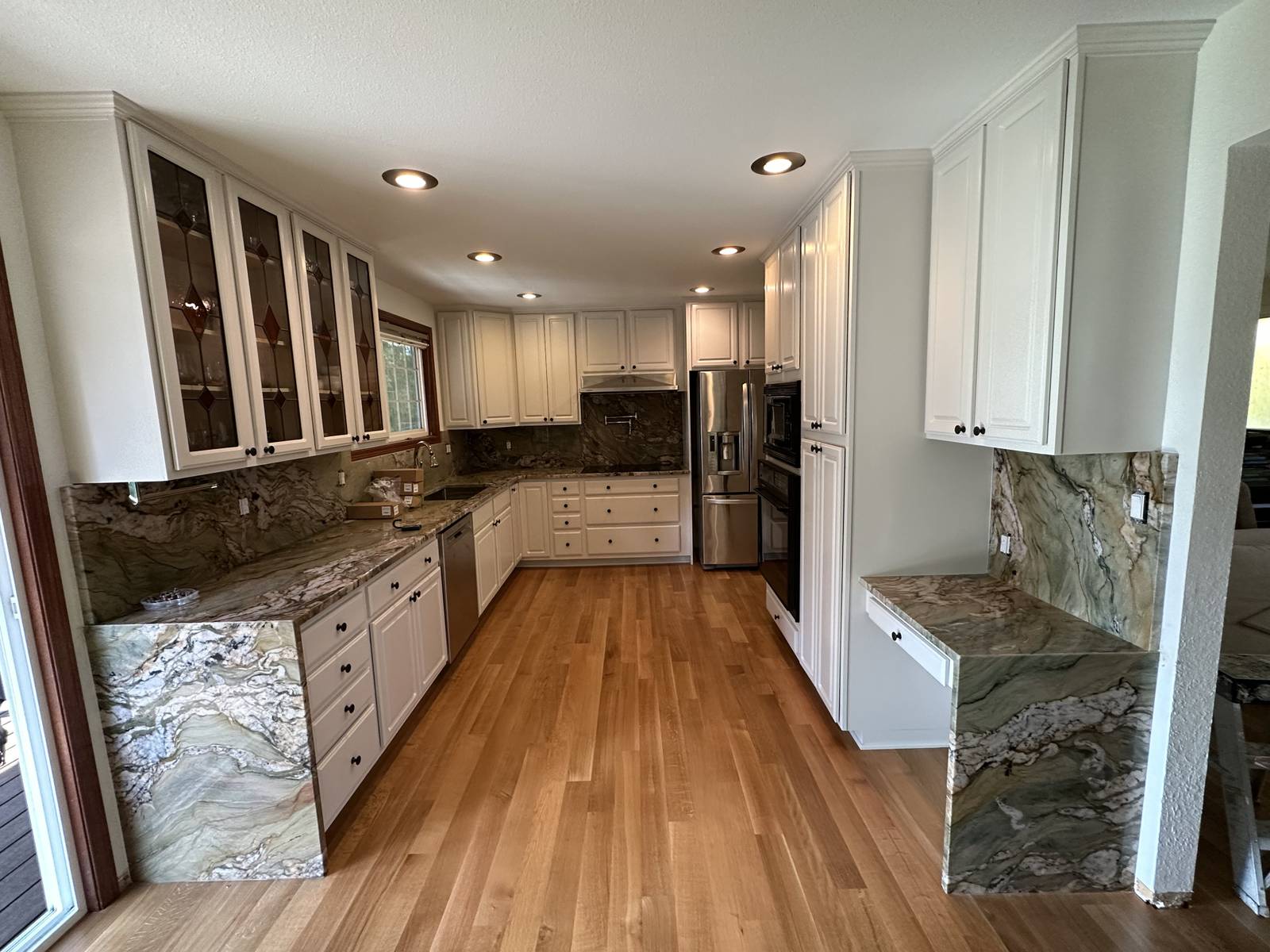 Paiting cabinet services in Bellevue