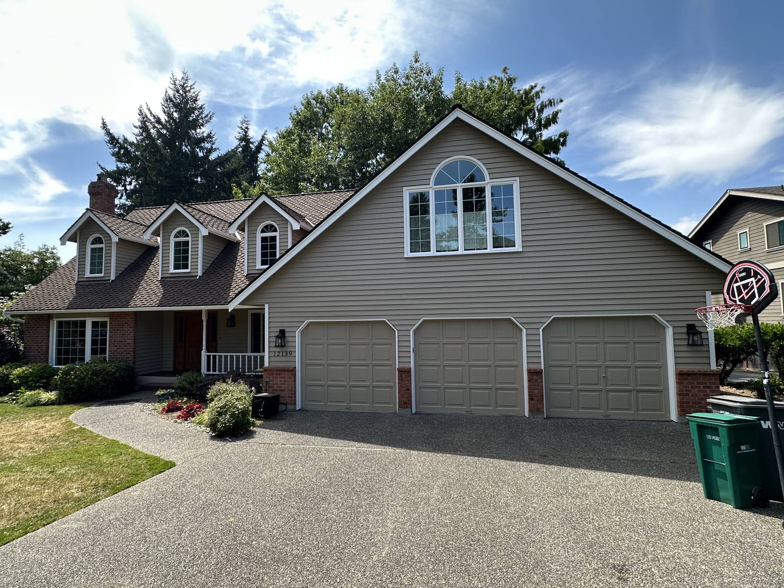 Paiting exterior services in Bellevue