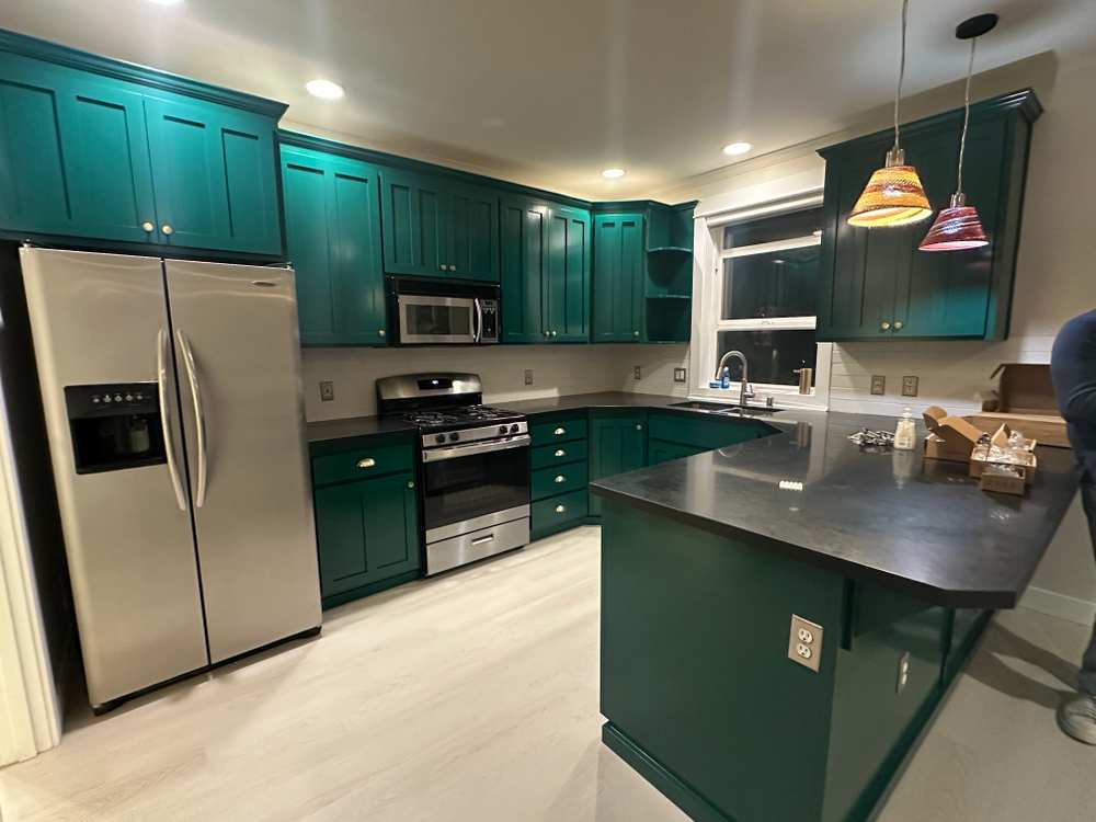 Paiting cabinet services in Clyde Hill
