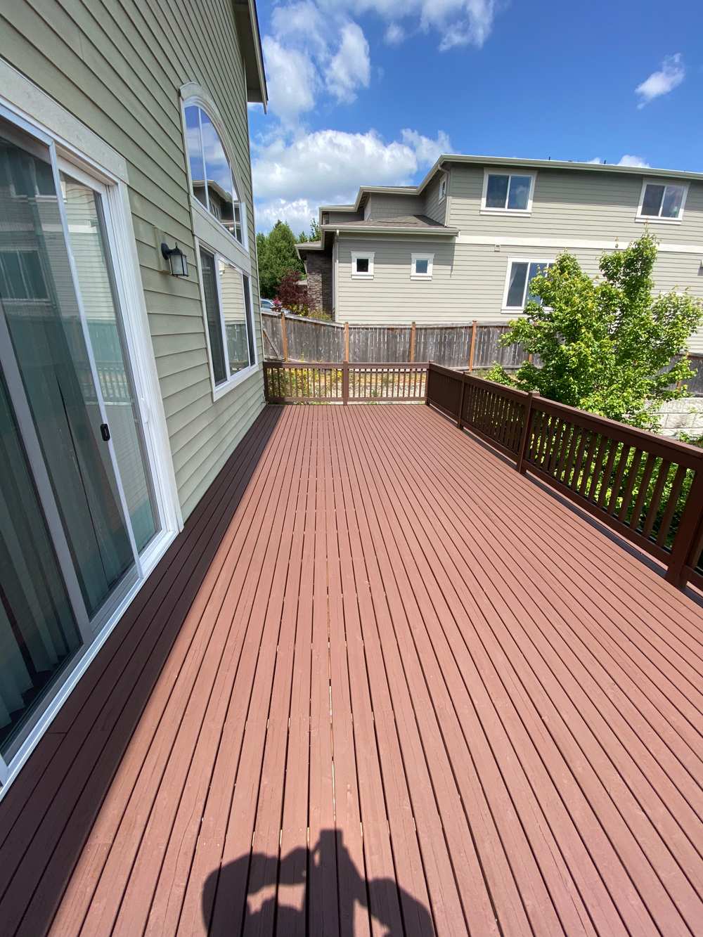 Paiting deck and fence services in Tacoma