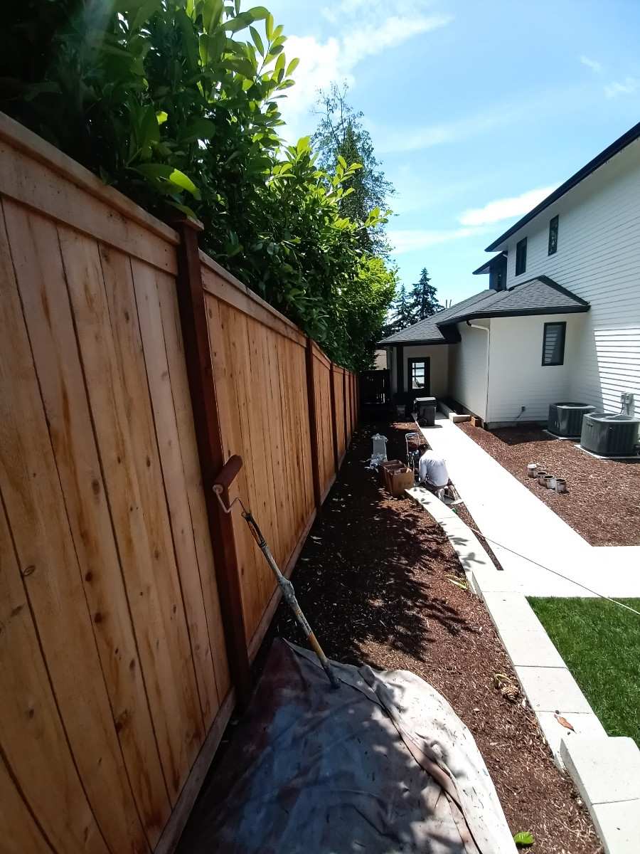 Fences&Decks painting our work Vanhousing